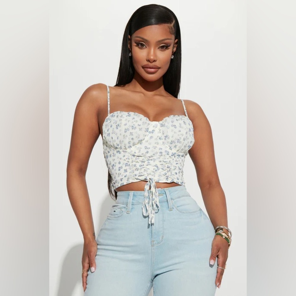 Fashion Nova NWT Treasure Me Floral Top - Off White/Combo Small